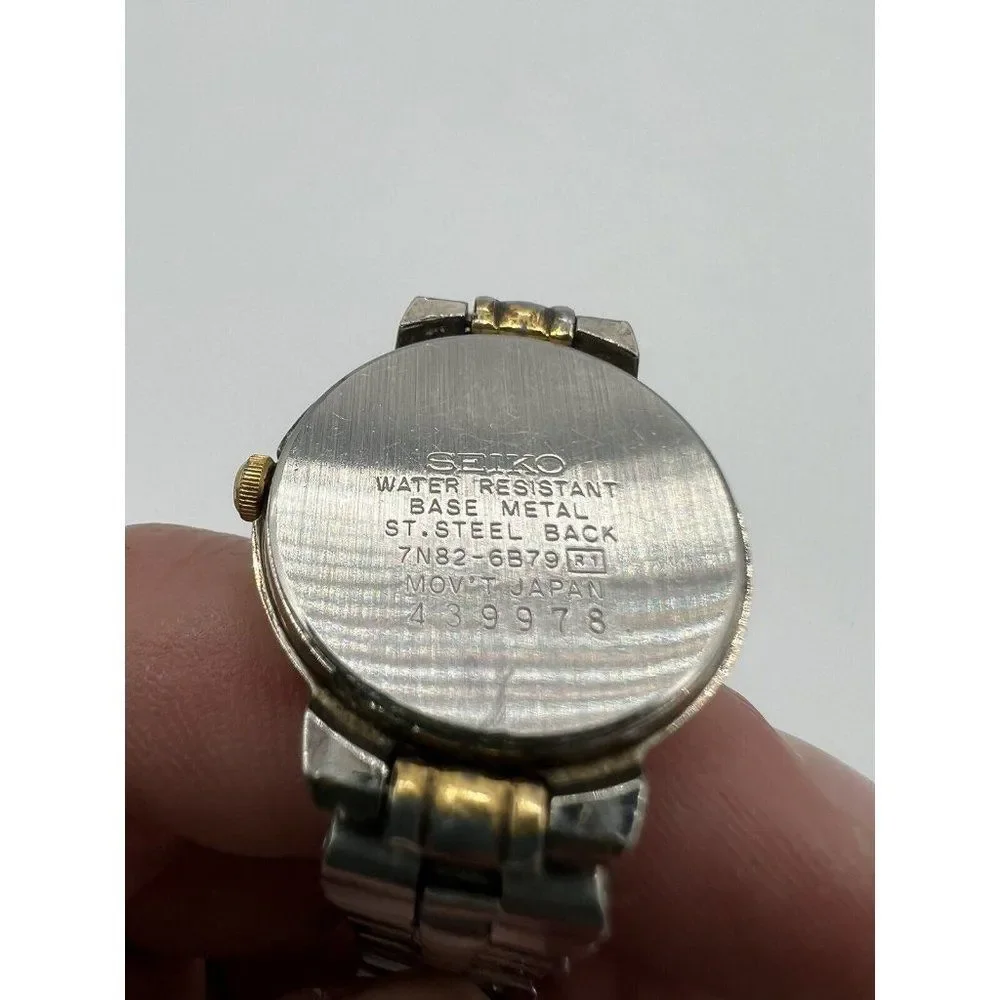 Seiko Gold Silver Tone Blue Face Date Vintage Women's Wristwatch 7N82-6B79 - Picture 3 of 3